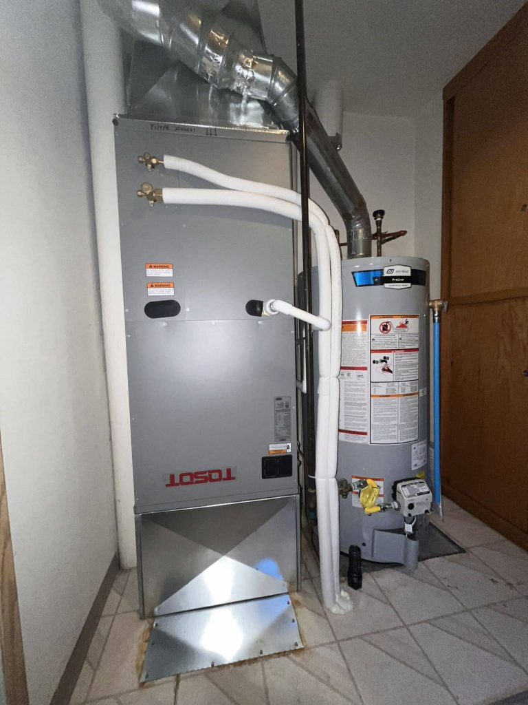 Gas to HVAC install with BC Provincial and Federal Canada government rebates by Alliance Total Solutions. Chinese and English-speaking HVAC contractors and Plumbers in Coquitlam. 联盟全方位解决方案公司进行的燃气转暖通空调安装，符合不列颠哥伦比亚省和加拿大联邦政府的返利政策。提供中文和英文服务的高贵林暖通空调承包商和水管工。